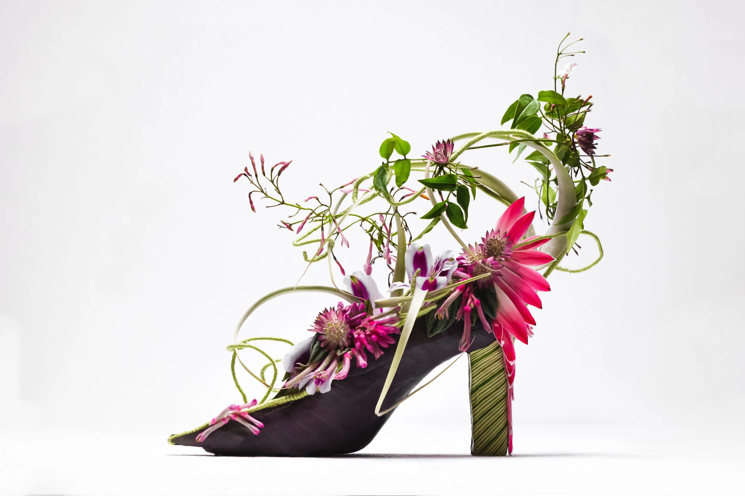 SHOE FLEUR - Creative Edge March 2021 — Hitomi Gilliam AIFD SHOE FLEUR - Creative Edge March 2021 — Hitomi Gilliam AIFD